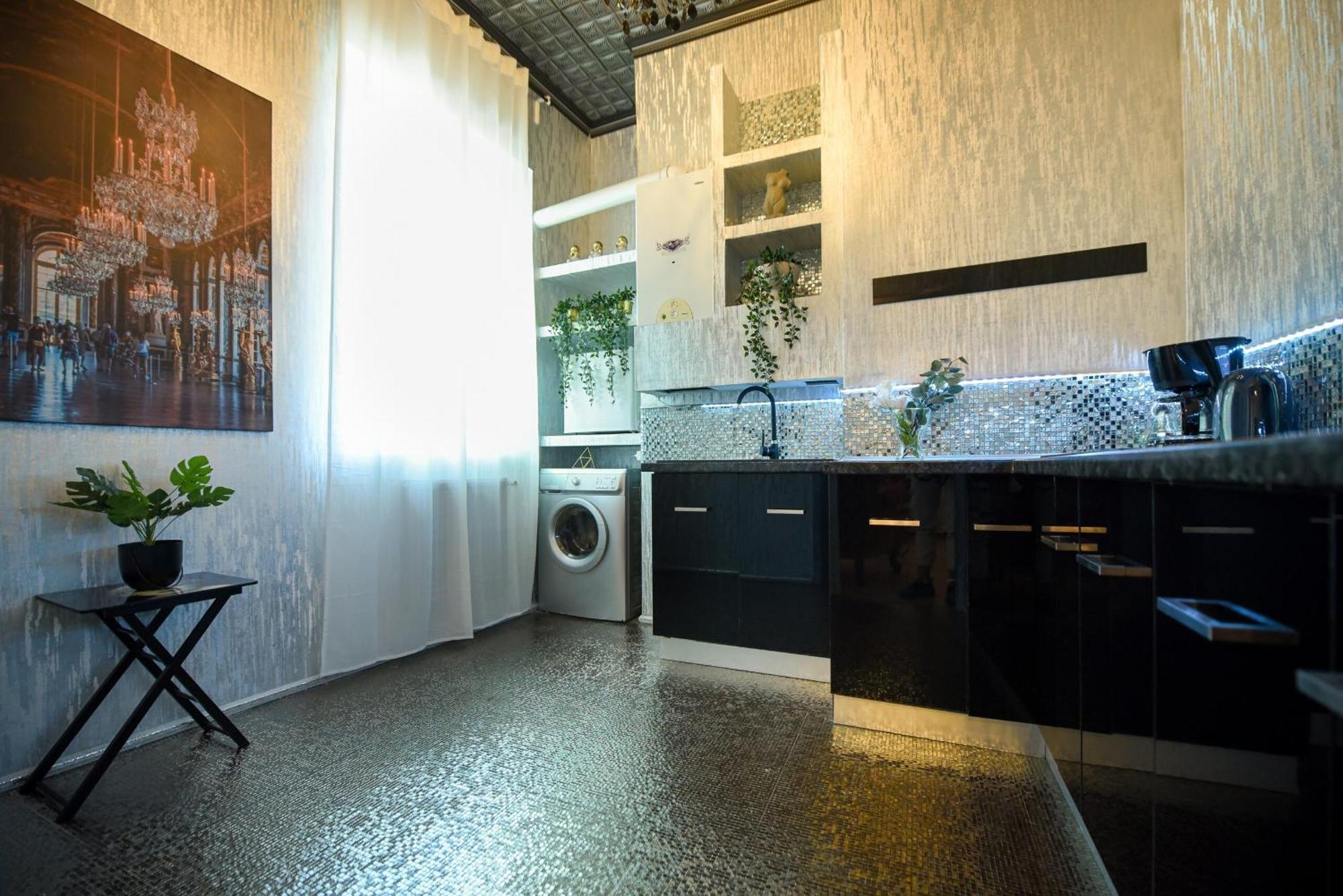 Centrally Located 2Br Apartment With Balcony & Unique Design Бухарест Экстерьер фото